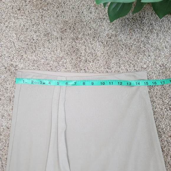 BCBGMaxAzria Logan Tan Side Slit Ruffle Maxi Skirt Medium - Picture 8 of 12